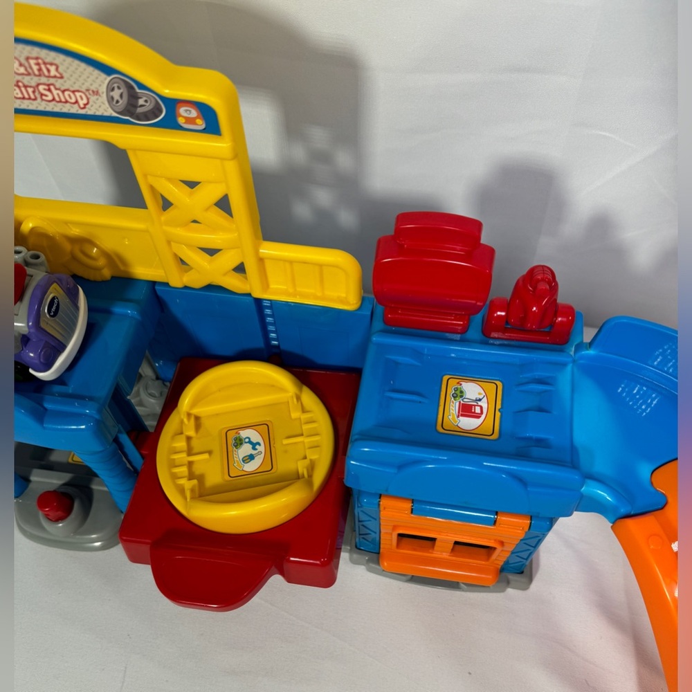 Vtech Go Go Smart Wheels Lift & Fix Repair Shop Toy Auto Repair Shop Playset - Picture 4 of 13